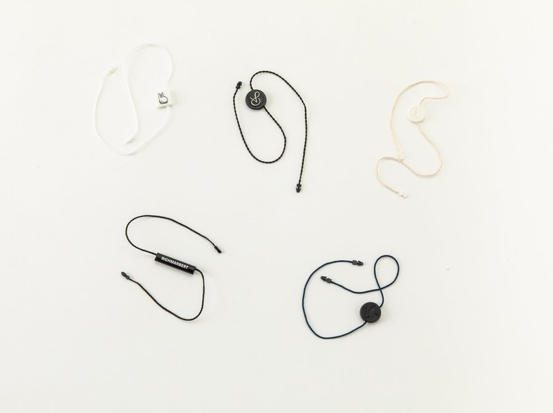 Seal tags