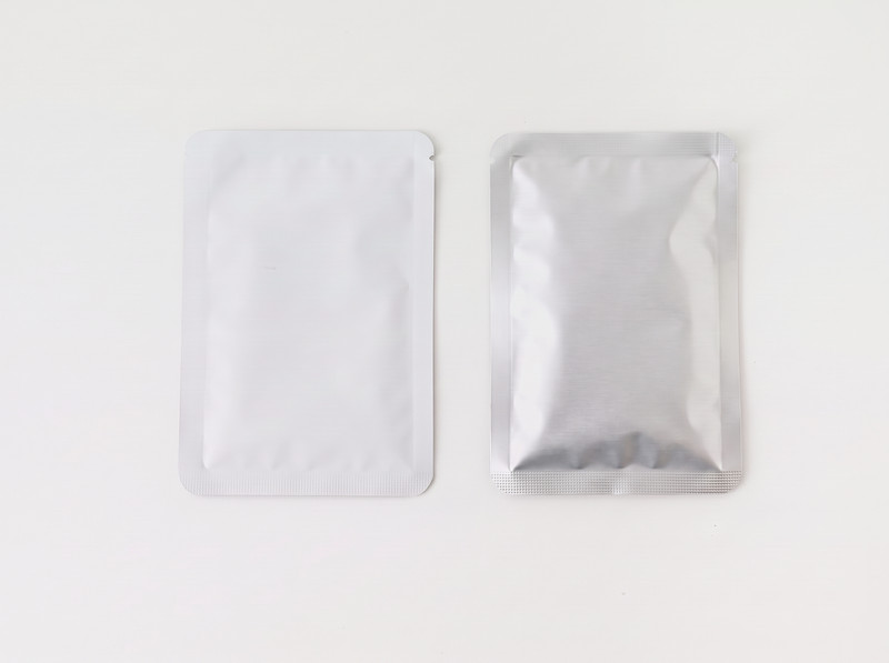 Flat pouch / sachet