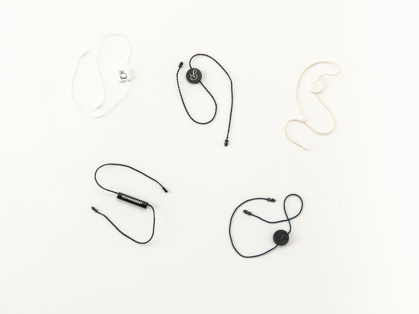 Accessories: Seal tags and cords